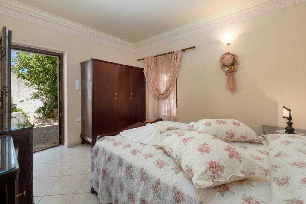 Marigoula House Vila Pombia Exterior foto